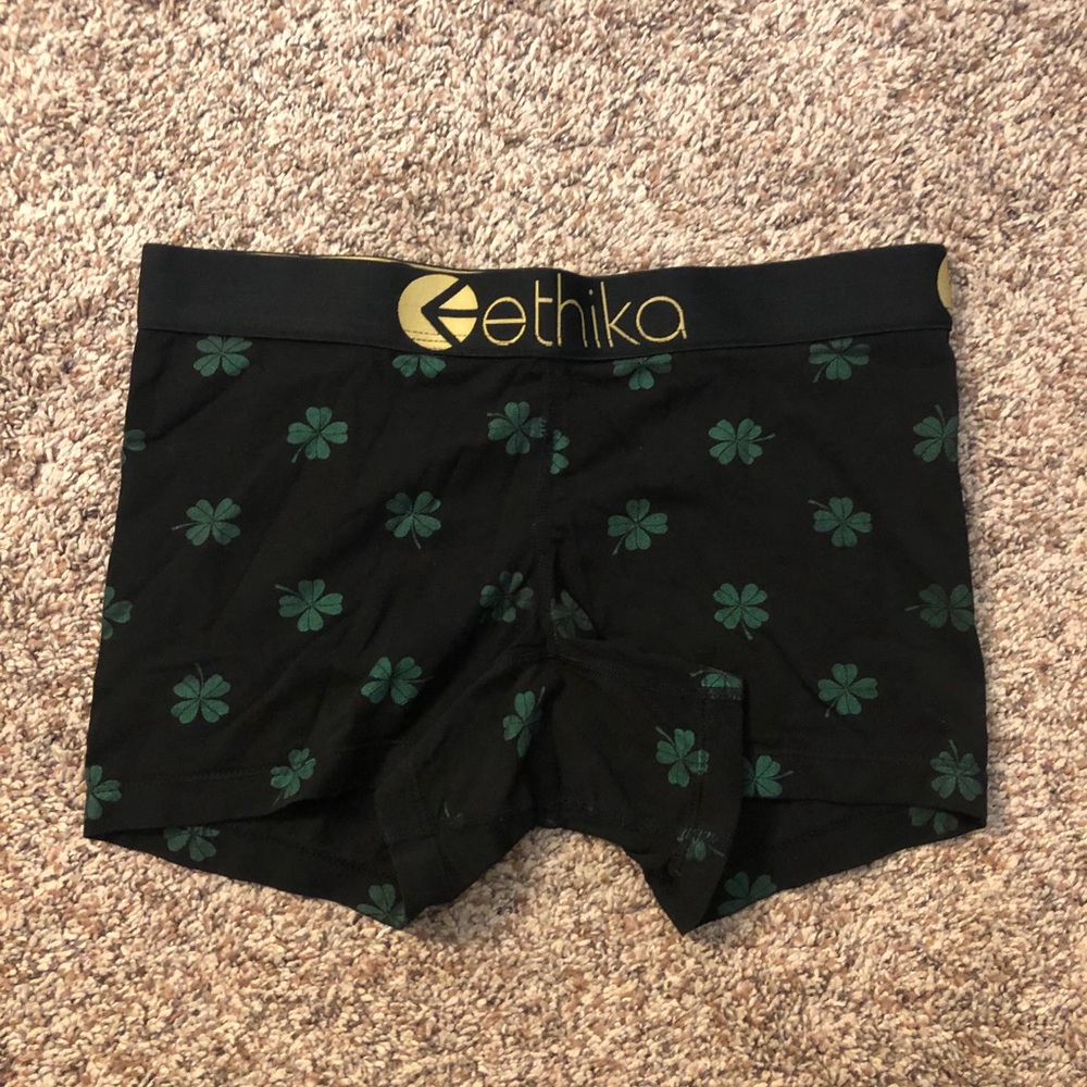 Women’s Staple Four Leaf Clover Print Ethika’s